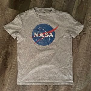 Nasa shirt GAP